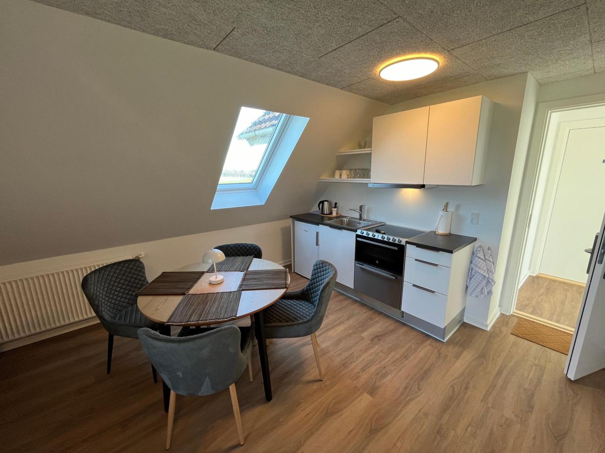 Go-Sleep Bredehus Aparthotel Bredsten  Exteriör bild