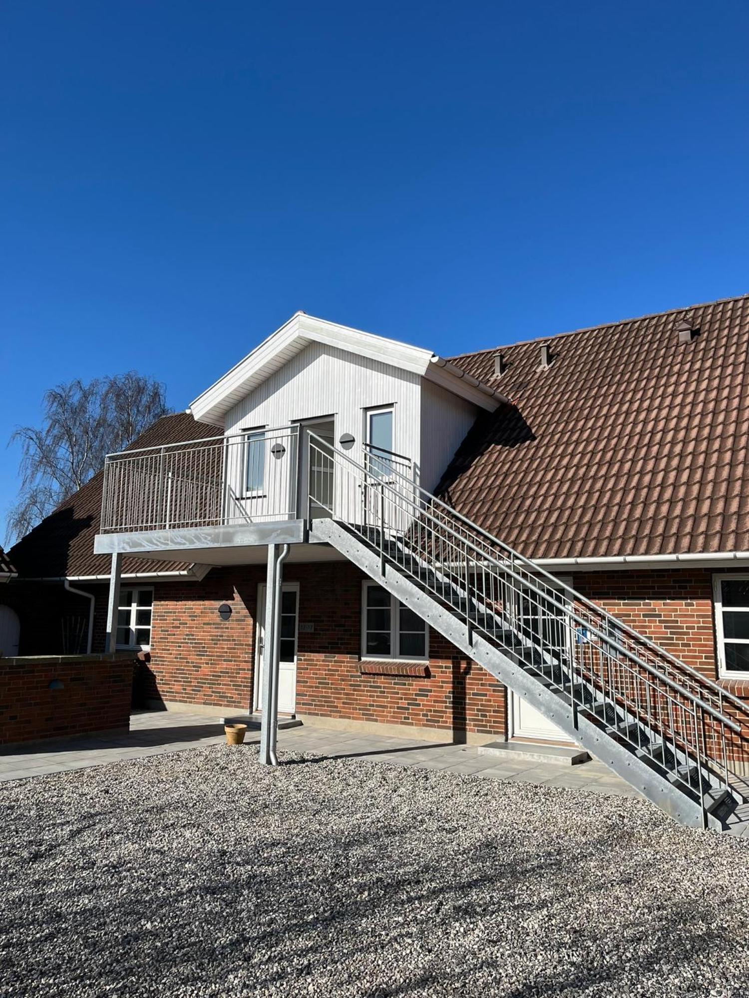 Go-Sleep Bredehus Aparthotel Bredsten  Exteriör bild